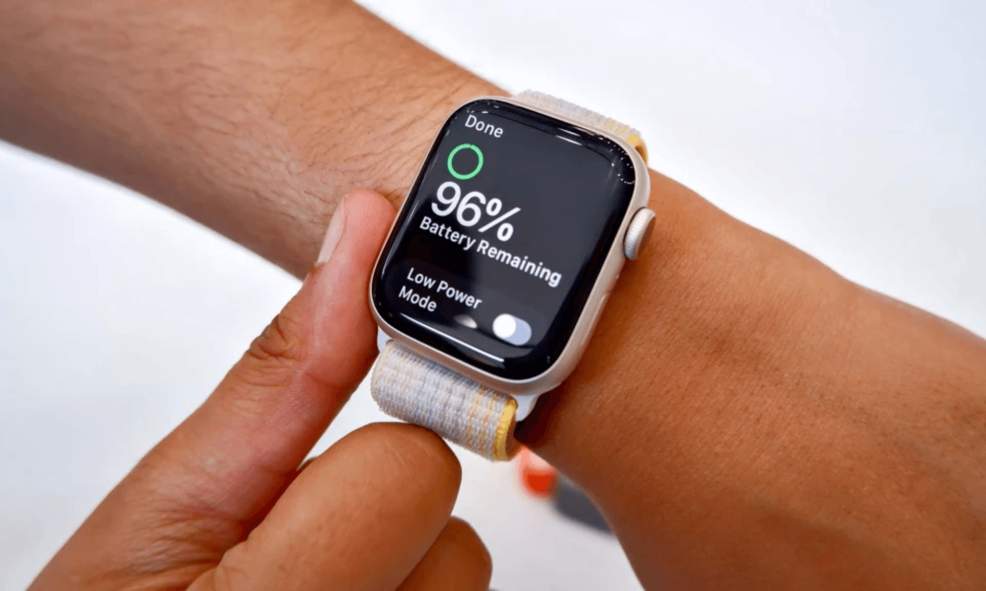 cach-sac-apple-watch-series-8 (1)