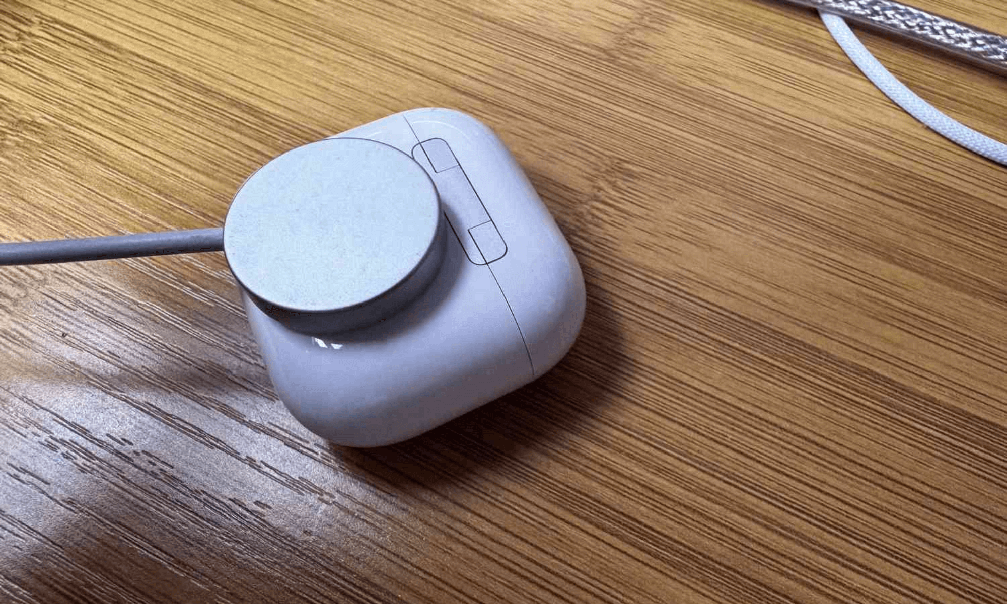 sac-airpods-4-bang-sac-apple-watch (4)