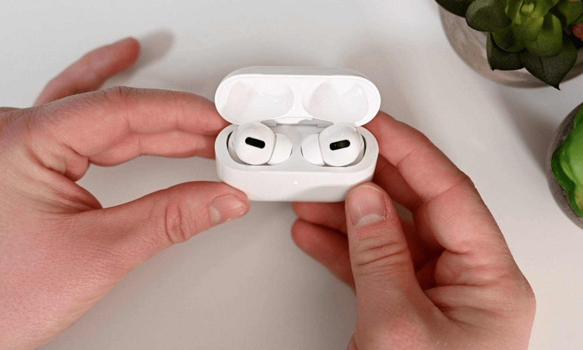 sua-loi-airpods-khong-sac-duoc (1)