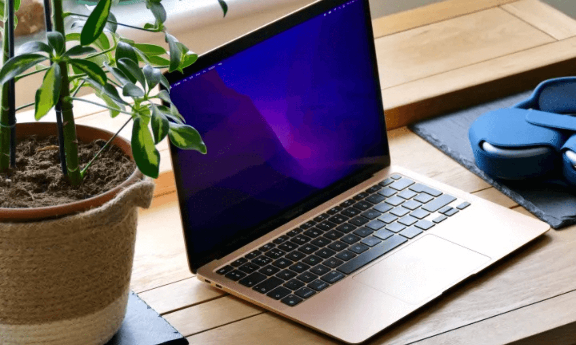 co-nen-mua-macbook-xach-tay-khong (1)