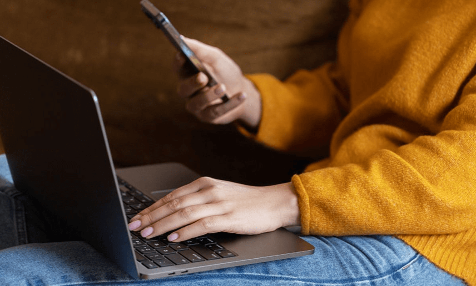 dan-van-phong-co-nen-mua-macbook (1)