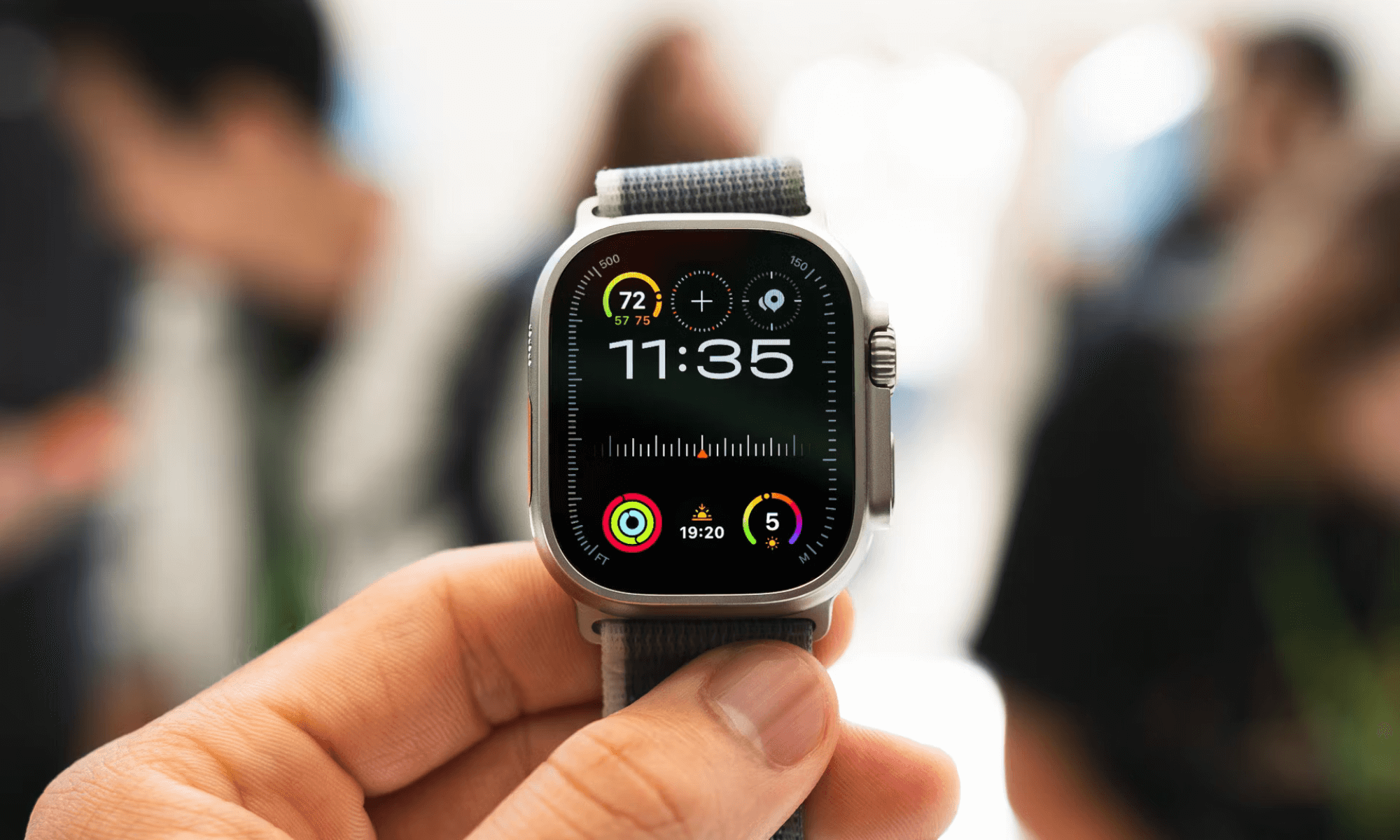 digital-crown-tren-apple-watch-sap-co-cam-bien-anh-sang (1)