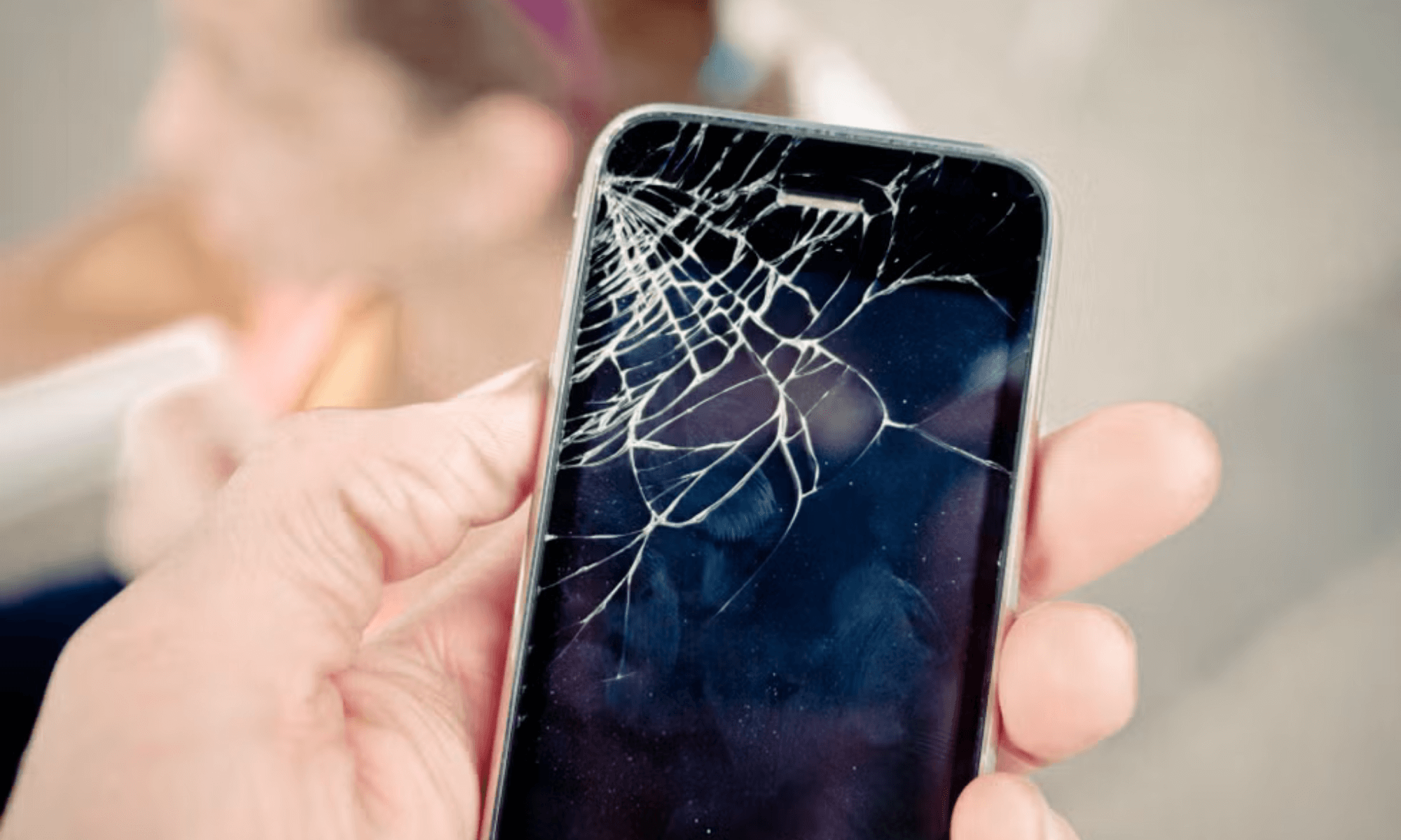 iphone-bi-vo-man-hinh-trong (2) (1)