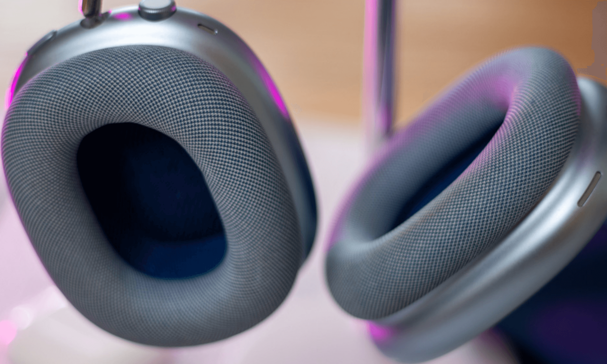 sua-loi-airpods-max-bi-re-tai-nghe (3)