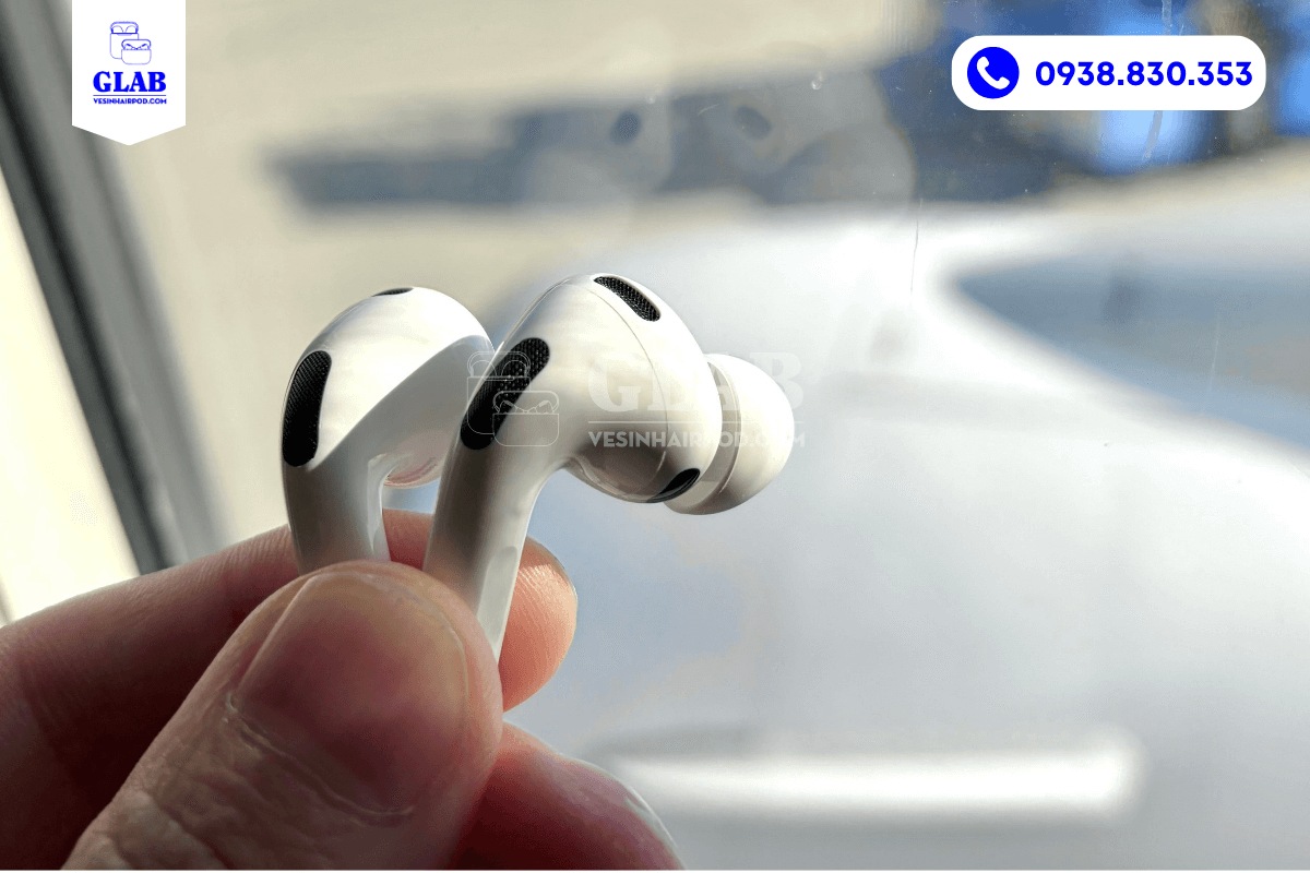 airpods-mat-mot-ben-va-con-hop-vesinhairpod.com