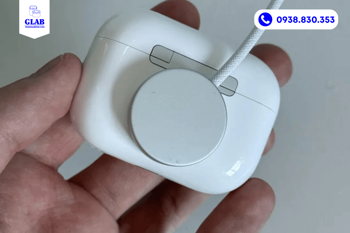 airpod-khong-nhan-sac-vesinhairpod.com-glab