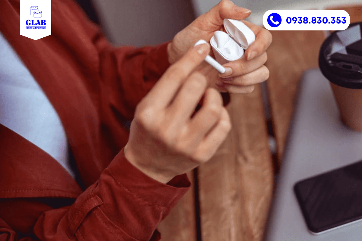 hop-sac-airpods-khong-nhan-tai-vesinhairpod.com-glab