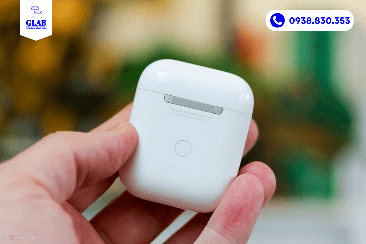 thay-ban-le-airpods-2-vesinhairpod.com-glab