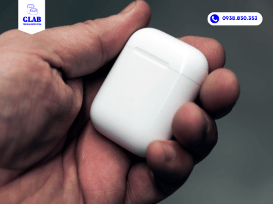 thay-ban-le-airpods-2-vesinhairpod.com-glab