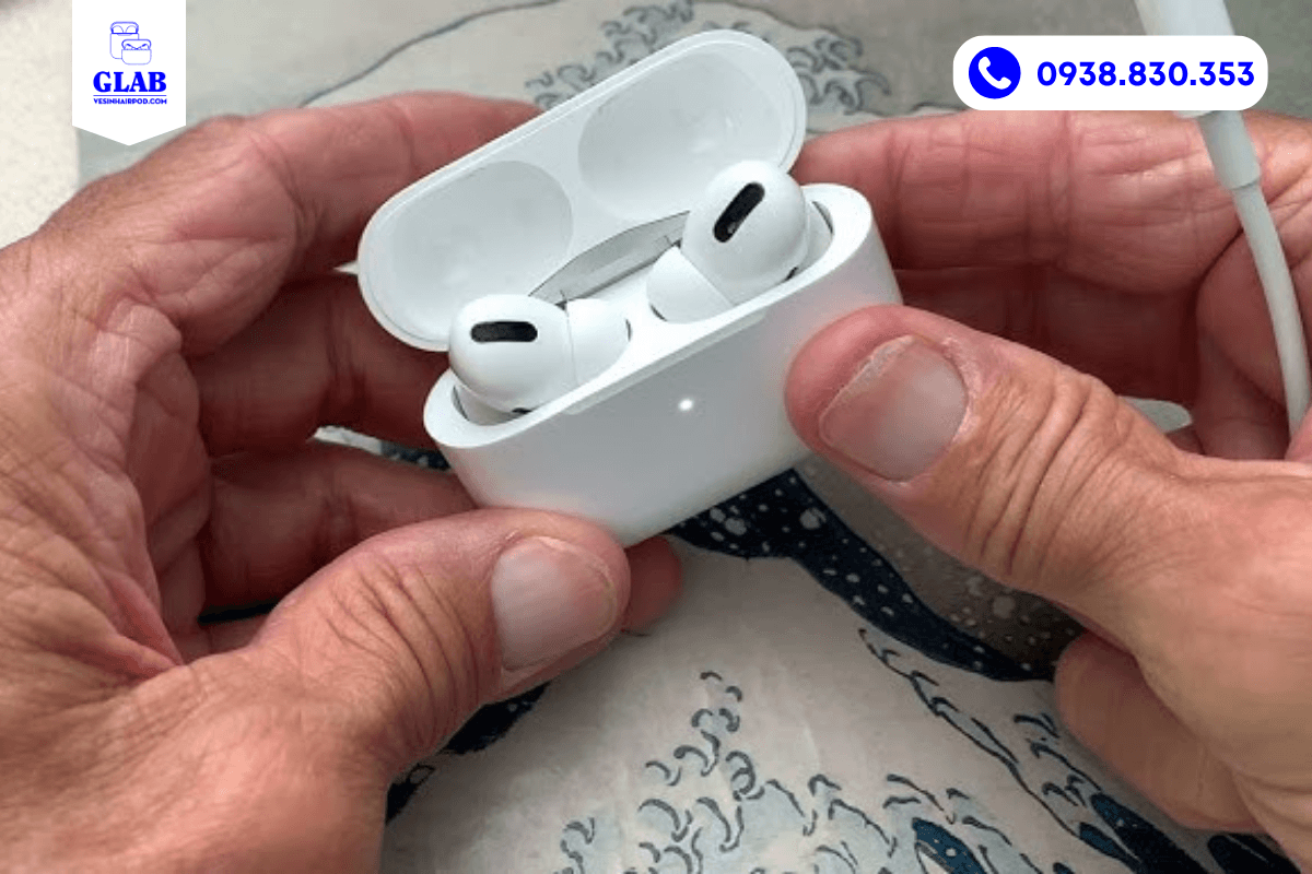 airpods-pro-khong-nhan-sac-vesinhairpod.con-glab
