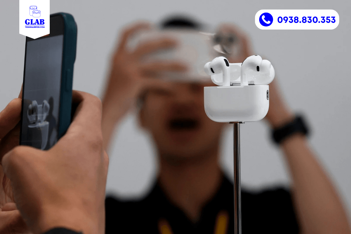cach-bat-tinh-nang-dich-truc-tiep-tren-airpods-glab-vesinhairpod.com